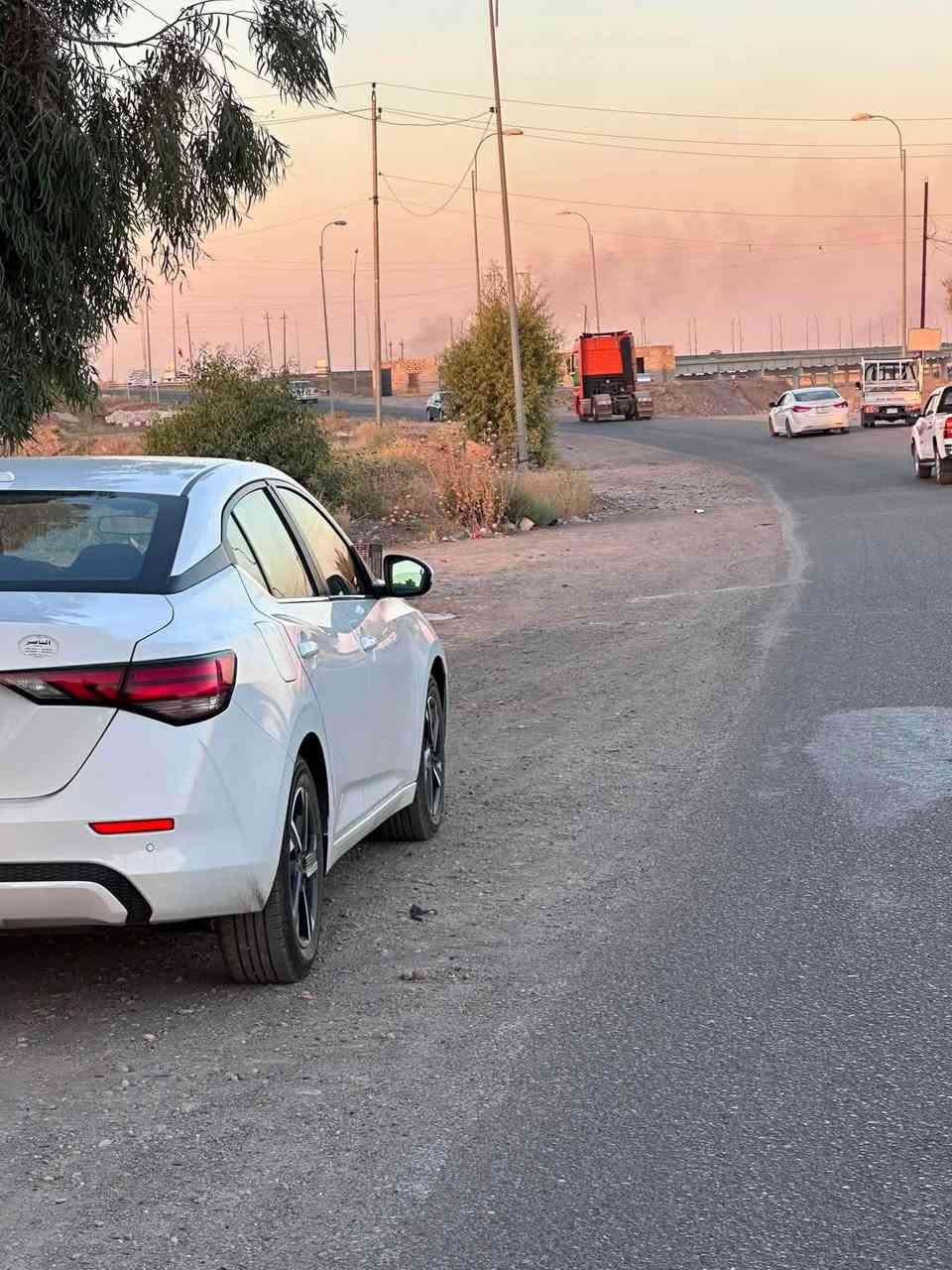 🚗 للبيع نيسان سنترا SV موديل 2025
✨ سيارة أنيقة، اقتصادية، ومريحة بالقيادة، مناسبة للاستخدام اليومي والسفر.

*رقم اربيل

المواصفات:

ماشية 26 الف ميل 

* موديل: 2025

* الفئة: SV

* محرك 2.0 لتر بنزين

* ناقل حركة أوتوماتيك CVT

* دفع أمامي (FWD)

* كاميرا خلفية

* نظام التحذير من النقطة العمياء (Blind Spot Warning)

* نظام التنبيه عند مغادرة المسار

* مثبت سرعة ذكي

* نظام فرملة طوارئ أمامية

* شاشة وسطية مع دعم Apple CarPlay وAndroid Auto

* السيارة وارد أمريكا

📌 رقم الشاصي (VIN):

3N1AB8CV7SY245099

📞 للاستفسار:

***********

السعر: 160 وبي مجال 

الله يبارك لصاحب النصيب مقدماً
