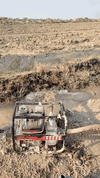 حفر الآبار وتعبيرات الشوارع *********** وحفر المنهولات وحفر الآبار المنزليه مناسب
