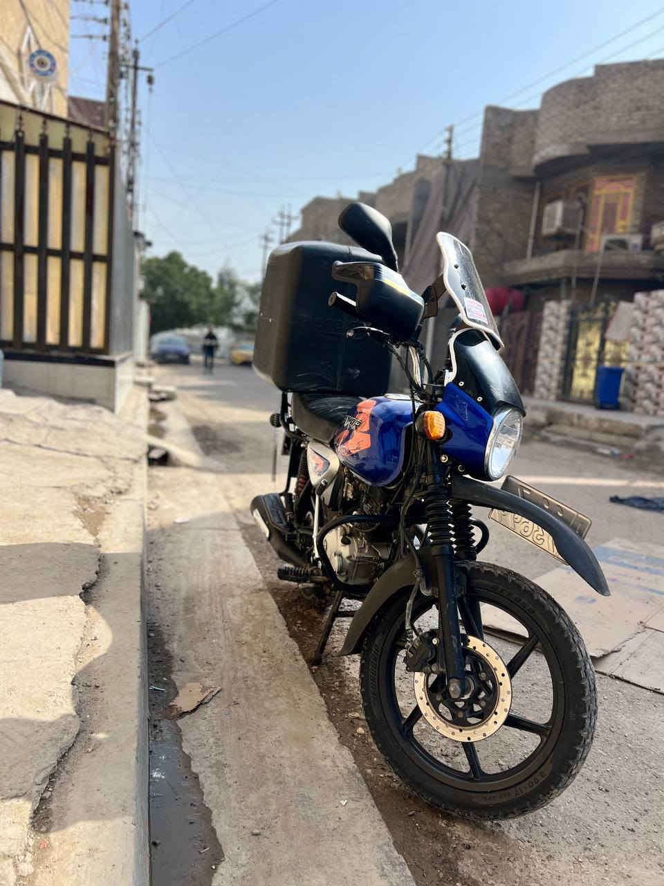 بوكسر موديل 2023
مرقم رقم بغداد 
مكينه مبدله بوشه وبستم فقط وما صار 15 يوم من جفتت
دراجه خير من الله نضيفه ومشيه 70700حقيقي تشغيله نكره سلف
مكاني رئاسه العبيدي شارع. 20
هـ***********
ما متواجد خاص
