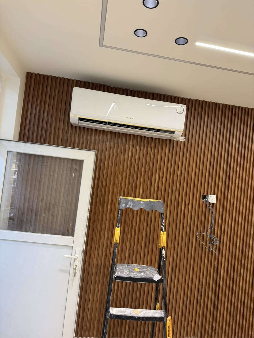 ورشه الاخوين للتكيف وتبريد وصيانه الموقعيا
(نصب 🔧- صيانة 🔩⚒- ادامةواعادة تأهيل و تنضيف السبالت ومكيفات ) وكول هذا النقل علينة🚛 
مختلف انواع اجهزة التبريد والتكيف المركزي سبالت  والمكيفات  الهواء 
مراح تتعب بس اتصل على📞📞☎️☎️📱📱📱 مهند ***********  🧿  بلال ***********وراح نجاوبك رقم معتمد لده شركه جبسون  وكري 
   
راح تلگي عدنة انواع وماركات متتوفر باقي المحال والمكاتب وباسعار تنافسية 💸💰ومناسبة جدا  والضمان سنتين
 موجود عدنة  وحتلو اشتريت ونصبت من غيرنة راح تلگينة وياك  باي استفسار اومشكلة واجهتك مراح تتعب ولاتحتار و فنين  شركتنه يوصلون🚛🚚🚪بيتك
— مع ‏بلال تبريد‏.***********وات ساب داخل بغداد فقط
