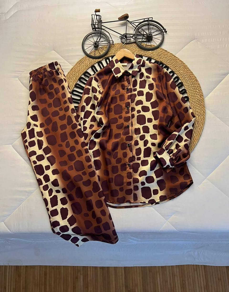 سوت  قطعتين  كولتي  عالي✨

القياسات 38 40 42 44 46 48 ✨

السعر 18


**إذا كنت صاحب هذا الإعلان وتريد حذفه لأي سبب، رجاءا أرسل رسالة إلى الدعم الفني**