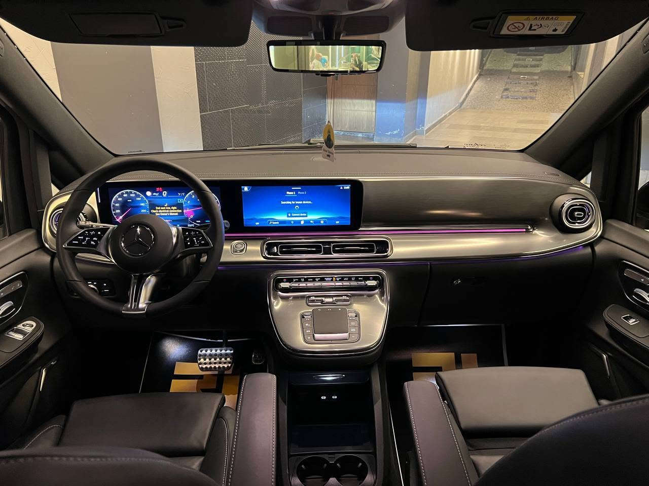 Mercedes V300 
Exclusive LWB
Model 2026
Zero
2000Cc 
237Hp
9-Speed Auto
Electric Doors

كراسي تسخين وميموري 
امبينت لايت 
سماعات برومستر 
جنوط 19 انش 
كاميرات 360

لون اسود فرش اسود 

السعر : ممتازه جدا ❤️❤️


**إذا كنت صاحب هذا الإعلان وتريد حذفه لأي سبب، رجاءا أرسل رسالة إلى الدعم الفني**
