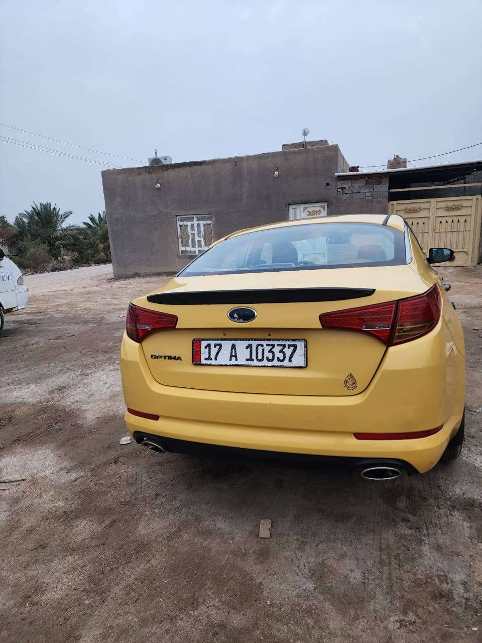 أوبتيما موديل 13 خليجي
بيع او مراوس بستاركس 
محرك 2400 دوش 
كير 6 نمر  
بيها ضربه بجاملغ الكدام عكس السايق والباقي كفاله 
السياره جاهزه محرك كير حداديه تخم تاير  
خطها بطحه ناصريه 
السعر 135 وقابل للتفاوض 
مكان السياره ناصريه البطحاء 
الرقم ***********
