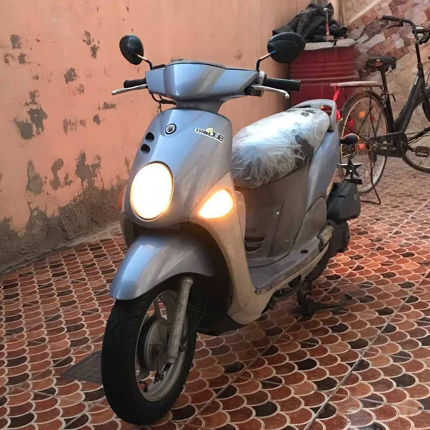 السلام عليكم دراجة فلة للبيع الدراجة مكفولة ختم واحد ويةالمكينة عليها ادامة كاملة مكينة برغي ما مفتوح بيها تاخذهة من باب البيت العنوان ديوانية الجزائر شارع المطاعم السعر خاص او ***********
