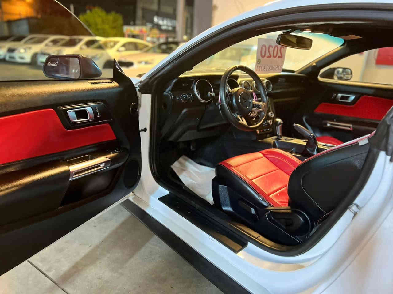 موستانك 2020 ايكوبوست 
سقف اسود بلادي 
حادثة جاملغ ودعامية بدون دواخل 
ايرباك مرجع بلادي 
السيارة جديدة جداً 
محرك وكير مكفول 
السيارة ما بيها شخوظ ولا جرد ولا اي شي غير المذكور 
السعر 163 
واتساب فقط :- ***********
