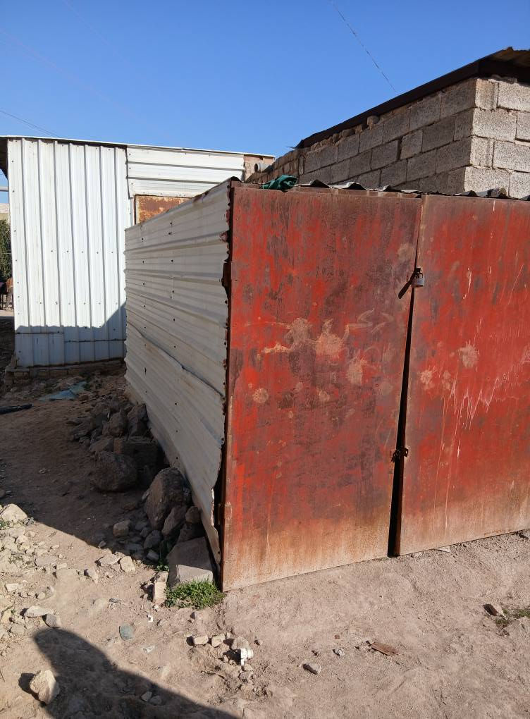 مكلف بالنشر 
كشك  كومة حديد حسب الموجود في الصورة 
في سوق العمارات الجديد 
السعر ٢٠٠ الف وبيها مجال الاتصال على الرقم  *********** عمارة, ميسان
