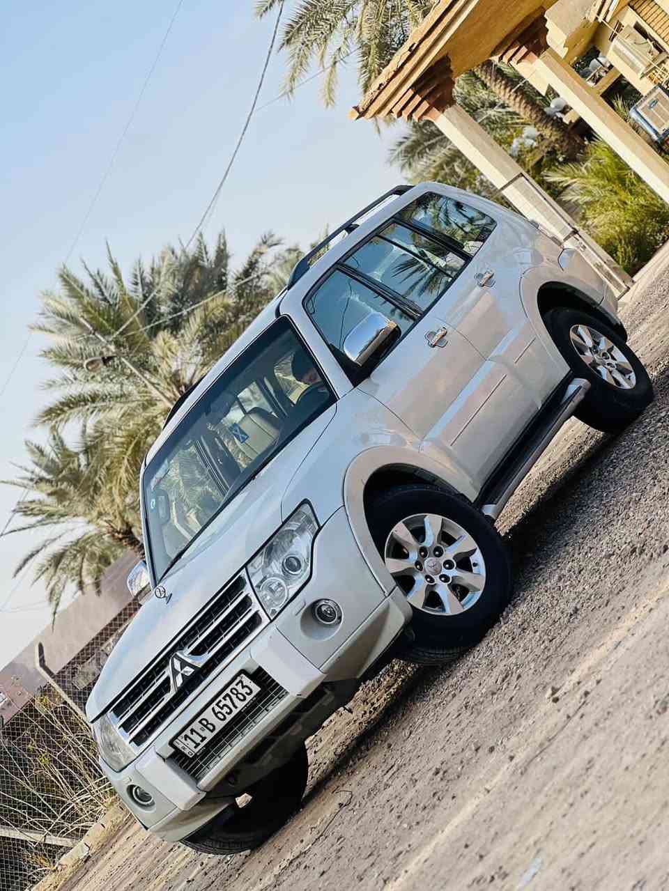 السلام عليكم باجيرو 2010 خليجي فول مواصفات حبتور مكفوله كفاله عامه
المحرك 3500 سته سلندر مفتوح فتح جيد 
المواصفات 
فتحه 
كشنين كهرباء 
شاشه ايباد 
لايت زنون عالي ناصي 
تحكمات ستيرن 
مري شفط 
اشاير بل مري 
فور ويل 
ثلاث قطع تبريد 
كير ٦ نمر 
رقم بغداد الدولي
تحكمات تبريد خلف 
اسبير جديد 
حداديه جديده 
تبريد ثلج تتفئه شغاله 
السعر 155 وبيها مجال 
المكان كربلاء الحسينية 
الهاتف ***********
