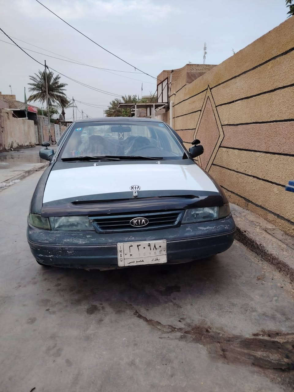 السلام وعليكم سيفيا للبيع موديل 1993 سياره جاهزه ماكينه وكير كفاله تبريد ثلج ❄️ تخم تاير جديد سنويه جديده 2029 رقم بغداد تحويل مباشر سياره كلش حلوه وجاهزة سعر 28 وبيها مجال مكان واسط العزيزية رقم الهاتف. ***********.
