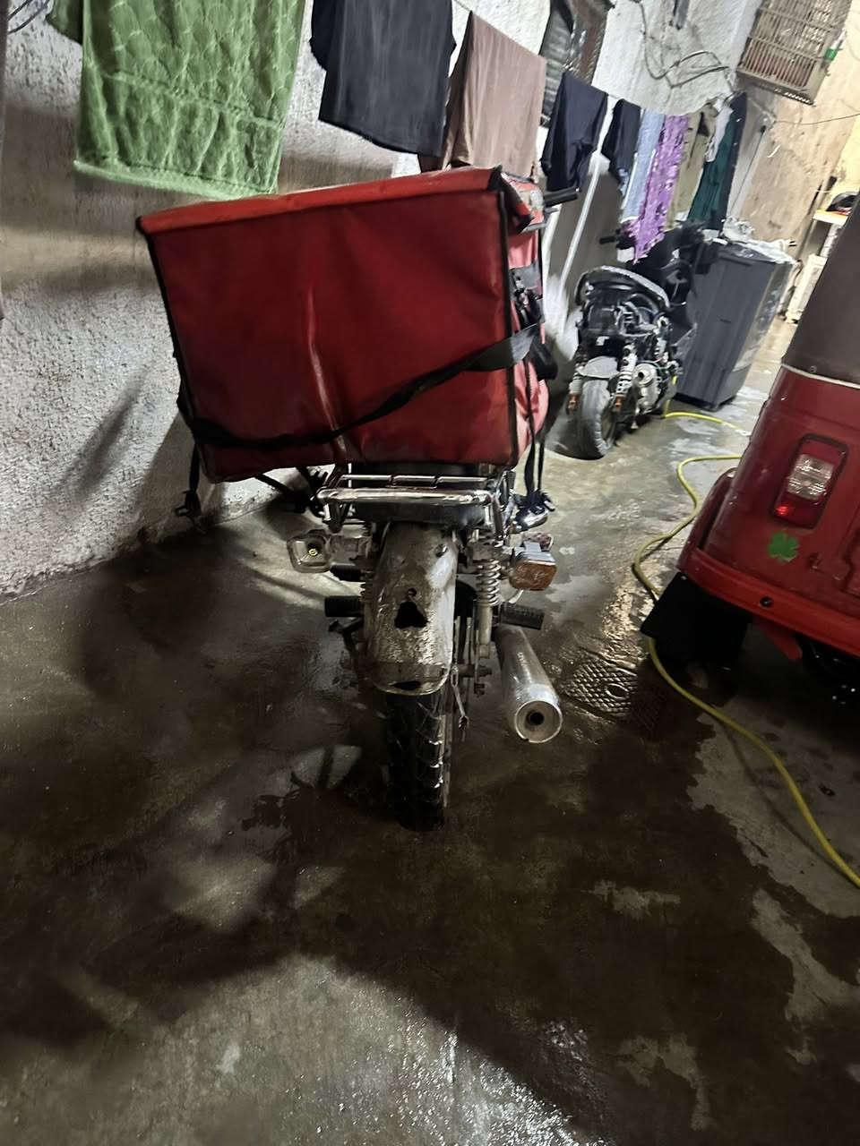 دراجه  للبيع أربع ميه وخمسين سعرها مكاني بغداد شعب ملاحظه دراجه ممغسوله الشراي يتصل  ***********
