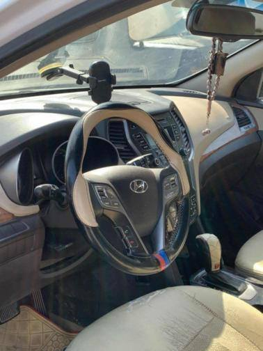 سلام عليكم
سنتافي موديل /2014
محرك/4سلندر
دفتر بانزين بيها 
بأسمي رقم اربيل
السعر 153 ورقه وبيها مجال للطيبين 
مكان كركوك 
***********
