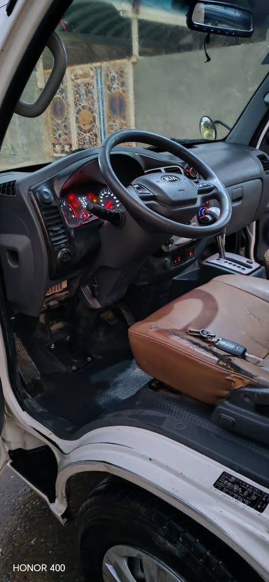 السلام عليكم
للبيع كيا بنكو مسكر ٣٠٠٠ اوتوماتيك موديل ١٨ مكفوله كفاله عامه من الكص و التبديل  رقم بغداد انكليزي سنويه جديده بسمي تحويل ثاني يوم ماشيه ١٧٤ الف و السونار مرفق بالمنشور  سياره حلوه و خير من الله السعر ١٤٠ و بيه مجال مكانه بغداد المدائن

***********
