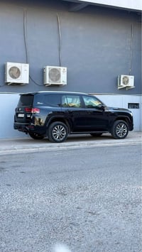 لاندكروز • ٥٠٠٠٠ • البصرة الزبير