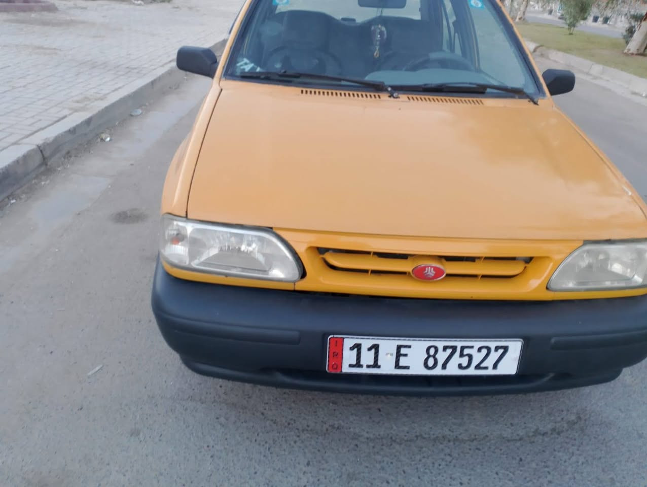 السلام عليكم 
اخوان عندي سايبه اجره موديل 2013الرقم الجديد سنويه لغاية 2028هيئه وهزه وغرامات مصفره  تخم تايرات يعني زوج الخلفي قبل فتره والأماني هم صار شهرين الصدر امامي والخلفي جديد السياره نصبته حلوه الشواصي واحد من عدهن مفطور واني لحمته
العنوان بغداد  حي الجهاد *********** السعر 30 وبيه مجال  اخواني للجادين فقط
