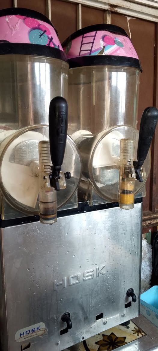 مكينه ازبري تركي مثل ماموضح بصوره للبيع سعر400مكاني واسط وهذارقمي***********
