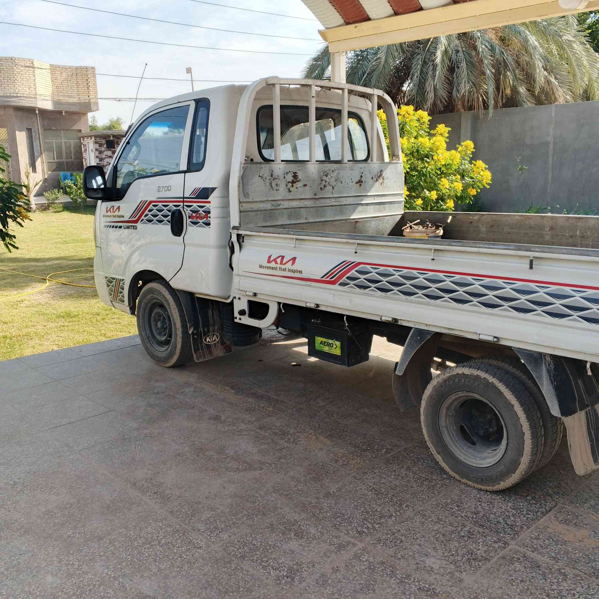 كيه مديل 2017بيه بارد مكانات قليله والباقي مكفول سنويه لل 28 مكينه كير حداديه تخم تاير  بس واحد نص عمر كهربايات كله شغال حساس خلفي مكان نجف كوفه شارع المعمل  بسم ابن عمي ***********السعر 105
