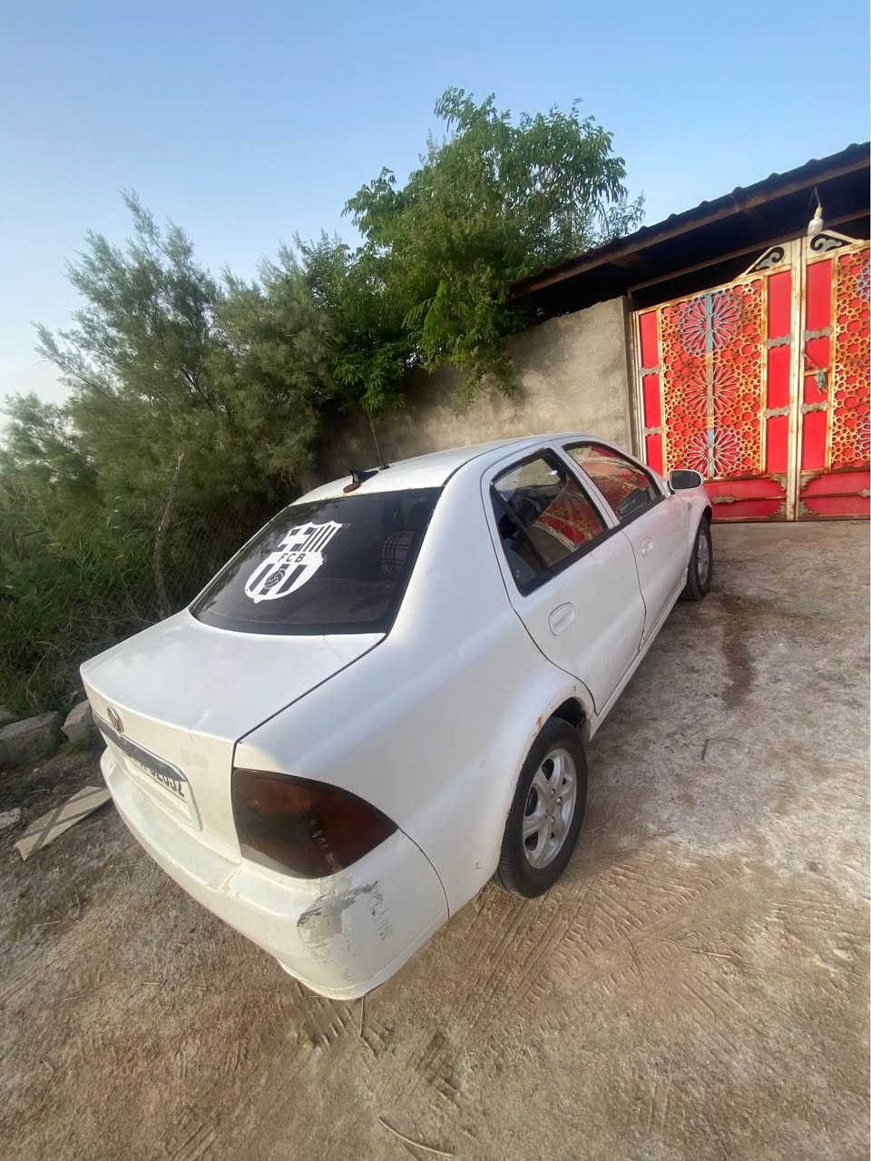 سلام عليكم 
للبيع جيلي سي كي ck مديل 12
سيارة جاهزة قبل شهر من شديتلها محرك حاويه 
نفس المحرك بس كوري 
كير عادي 
نقص حداديه فقط 
كامله مكمله 
تبريد شغال 
غرفتة نظيفة ومرتبة 
شاشة اندويد
والبدي شوف العين 
سنوية 2031 
راعية يريد تحويل 
السعر 36 وبيه مجال 
رقمي ***********
0️⃣7️⃣7️⃣0️⃣6️⃣2️⃣2️⃣1️⃣1️⃣2️⃣1️⃣ البصرة, العراق
