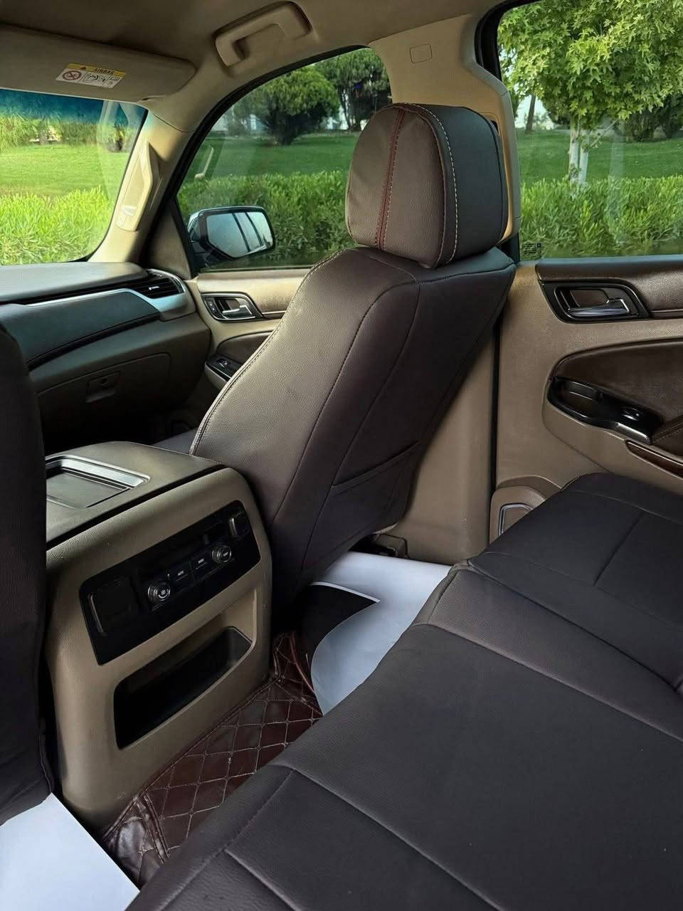 تاهو 2015.خليجي وكالة المنصور فول مواصفات LTZ.      كراس كهرباء مقاعد جلد تشغيل عن بعد قاصه ويل كب برايمري شاشه وكامرات دوار رادار وتحديد مسار ليددات اكامي وخلفي لايتات عدسة زنون كشاف زنون مراية كهرباء انظمة قيادة وبمحدرات وبعد اهوايه مواصفات التاهو فول واحد عل واحد بدون حادث بدون صبغ فقط وجود بارد قليل جامرلغ الخلفي محرك شرط امامي شرط السياره مكانها كركوك وبسمي اتريد تحويل اتريد وكاله سنويه لحد 2027هزه جديده السعر 356وبيها مجال قليل والشراي يتصل ***********
