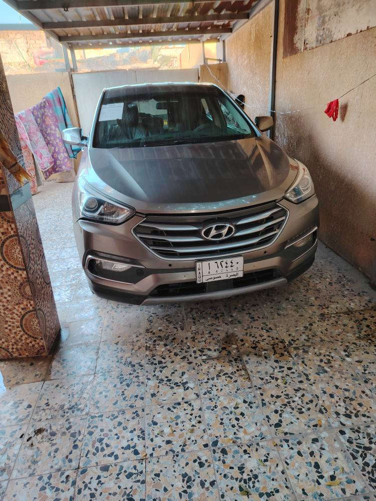 السلام عليكم سنتافيه 2018 بيها جاملق وحافت البنيد ماشيه ٦٠ رقم بصره اربعه سلندر مثل ما شوف صور مكاني البصره الهارثه شراي يتصل ***********
163 وبيها مجال او مراوس اوبما لو جالجر البصرة, العراق
