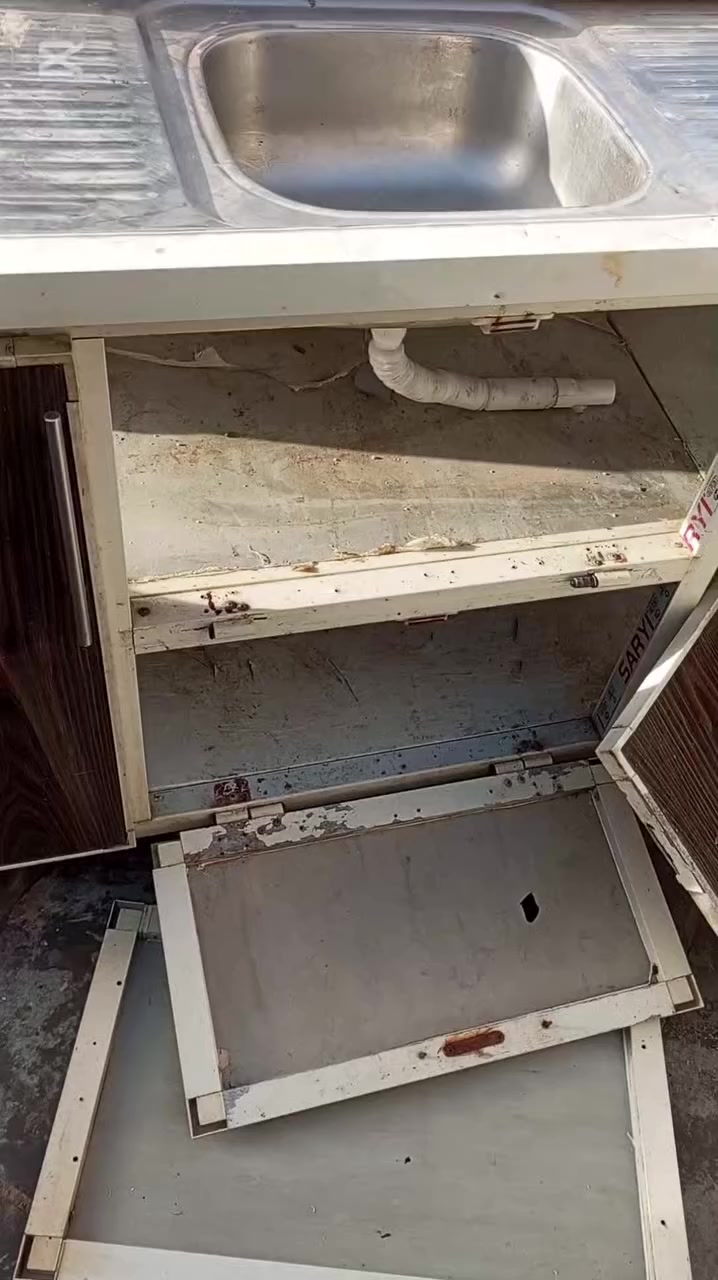 السلام عليكم تسكام كاونترات وتصليح كاونترات المكان حي الحسين قرب مدرسة العباس الرقم  الوتساب***********
