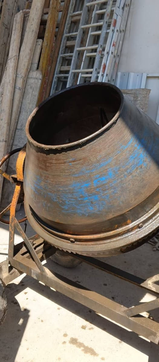 السلام عليكم خباطه للبيع العنوان النجف الاشرف حي ميسان قرب سكلة الكرعاوي تلفوني ***********
