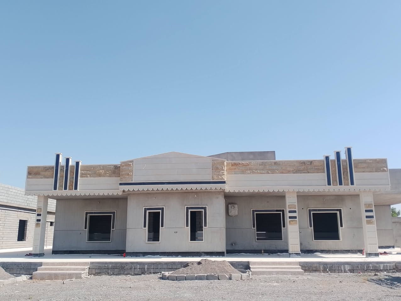 كادر عمل حجر حلان تطبيق الواجهات وكوبلنات وشبابيك وجلي ودرز كرسته وعمل شقل درجه اولى باسعار مناسبة الاستفسار عل رقم 
***********
***********

