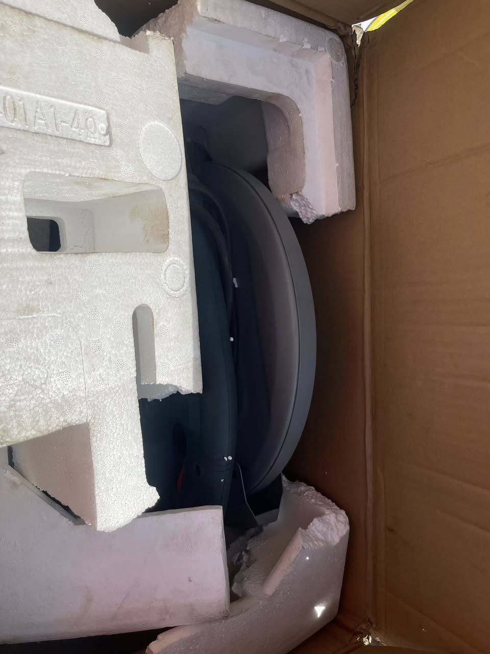 كتر بوش لاماني 
مكاني بغداد باب شيخ ***********
