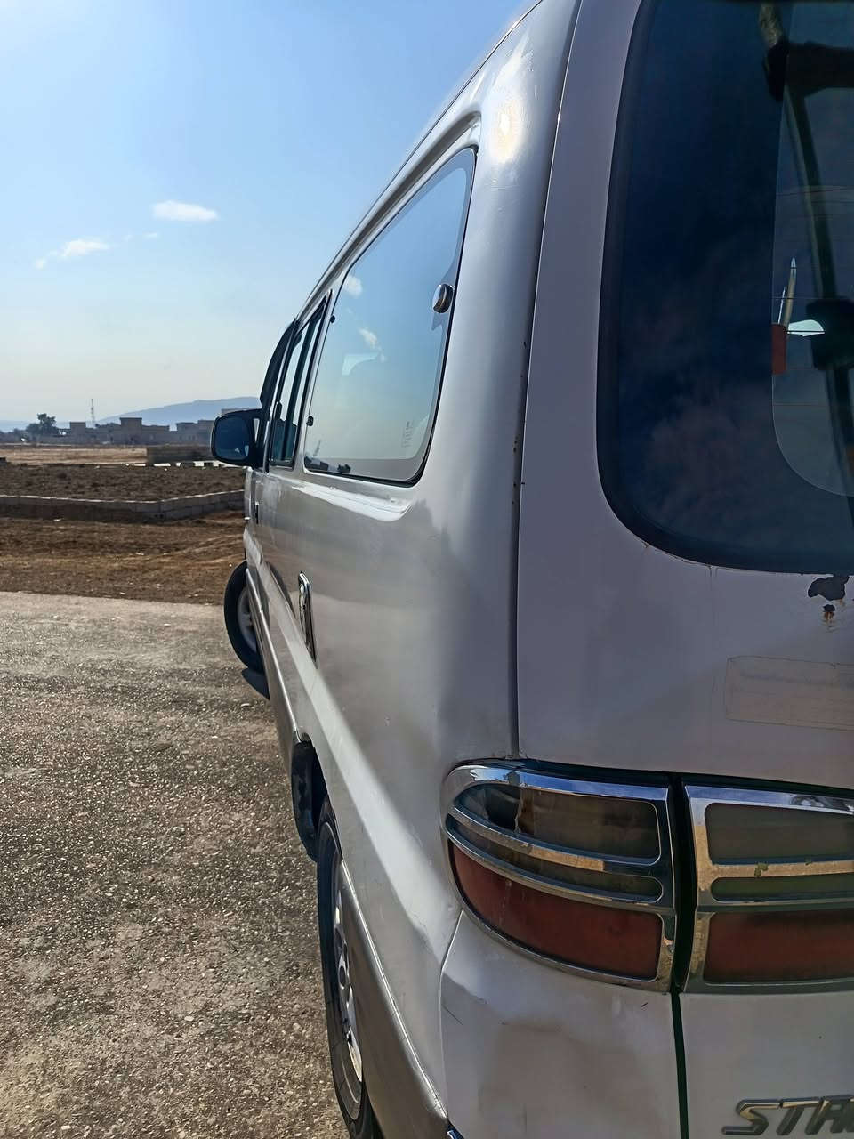 اسلام عليكم للبيع ستاركس 2007اصل وفصل سياحي اربعه دسك تدفئه بكشن السايق ولراكب  اشواصي كفاله كير محرك اكسل شرط مصبوغه حزام تخم تايرات اربعه جدد  رقم كركوك صدامي تحويل ثاني يوم   سعر 75 وبيه مجال قليل ***********
