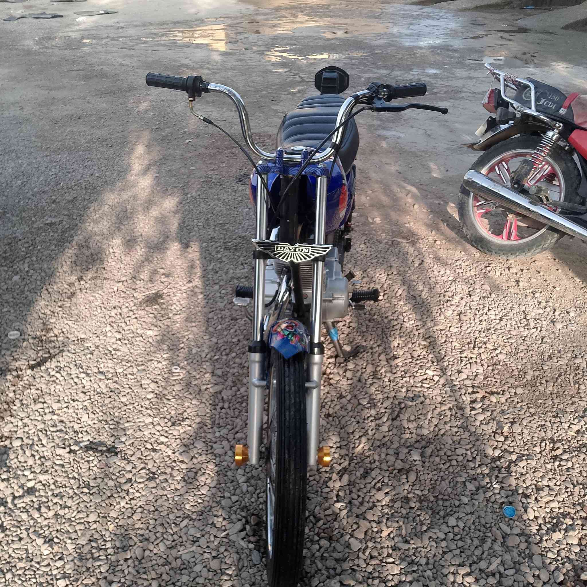 السلام عليكم 
دراجه البيع كلك  
تعميرجديد
2025 
مكينه نامه بيم 
سعر 550وبيه مجال 
مكينه خير من الله 
شلعه معدل 
لا تنقيص لا تبخير  
اتصال لم شراي لا يتعبني 
***********
