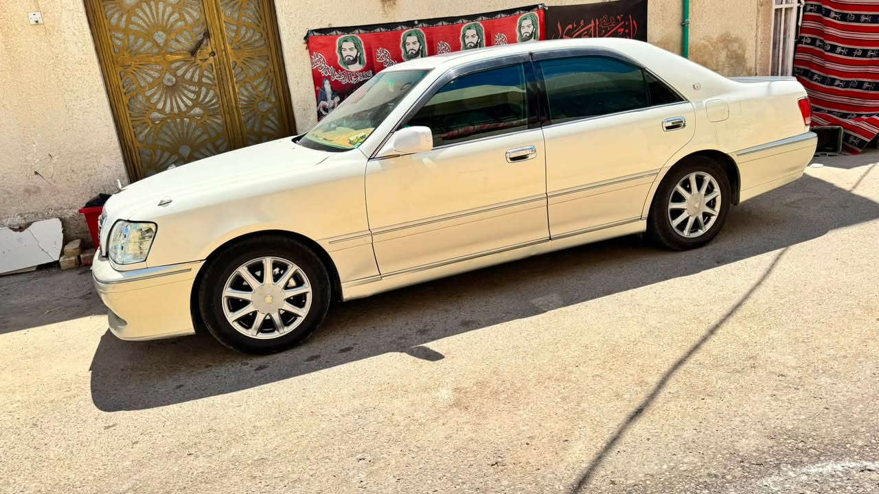 السلام عليكم ملكه للبيع فقط
كفاله اصولي رقم بصره الماني 
بيه طخه بسطيه جامله الكدام الباقي كفاله 
دكم 2 
مكينه ديفور الصغير 
سياره جاهزه 
الشراي يتصل او يدلل 
مكاني البصره 
رقم ***********
