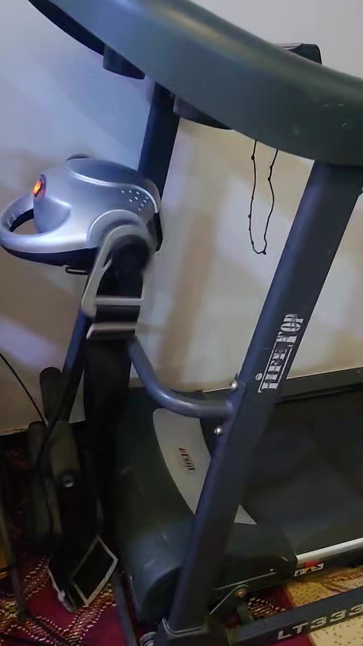 السلام عليكم جهاز جري جبلي وعادي وحزام هزاز وتحكم بالستاند وبالشاشة مخرج سماعات نظيف  يجنن سرعات 12 وارتفاع الجبلي لحد 12 سم مكان مخصص التمارين البطن والله نظيف ماطورين استعمال قليل أمانة الله ورسولة سبب البيع المكان مالتة الطبكة مالتة هايدروليك والله اليشتريه يندعيلي السعر 300 وبي مجال للشراي السريع لان مستعجلة على مكانة


**إذا كنت صاحب هذا الإعلان وتريد حذفه لأي سبب، رجاءا أرسل رسالة إلى الدعم الفني**