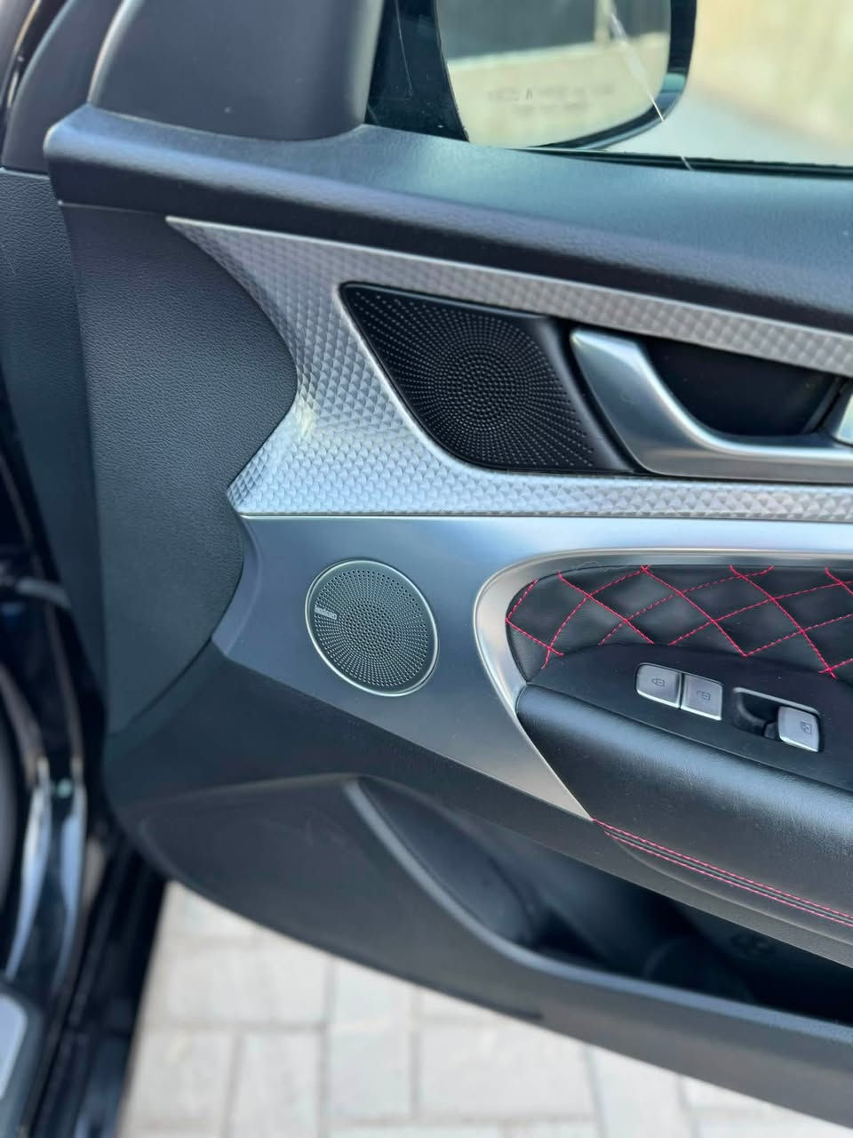 السلام عليكم
G70 SPORT PRESTIGE اعلى المواصفات فوول 

٦ سلندر ويل كب١٩ تو سايز ، ٥ كامرات،اوتو هولد حساسات امامي خلفي تشغيل عن بعد كشنات بقلاوة سقف كنتارا مقاعد تحكم كهرباء وتدفئة وتبريد تدفئة المقود فتحة،تحكم حركه المقود كهرباء محدث دعاميه شكل ل ٢٥ رادارات امامي خلفي جانبي خروج عن المسار المرآة الجانبيه  معتم وهيتر وقلابه واشارة جانبية  وباقي مواصفات الجنيسيس معروفه مواصفات الفول 
حادث خفيف  جاملغ امامي  مبدل ومصبوغ وحافه البنيد مبدل نفس اللون بدون حداديه، بأسمي تحويل ثاني يوم مع هزة جديدة 
السعر: ٢٣٩$ وبي مجال  
*********** تفاصيل اكثر المحامي مصطفى الهاشمي
