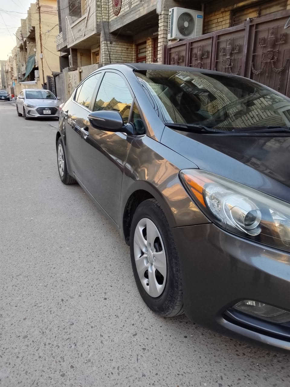 فورتي موديل 2014
وارد امريكي مكينه ٢٠٠٠
 حادث بأمريكا جاملغ وبنيد مبدلات
 وجاملغات خلفيات ثنيهن صبغ  وسياره جاهز تبريد شغال                  رقمي(( *********** ))
سياره باسمي السعر 95 وبيه مجال بسيط مكان الدوره حي اسيا
