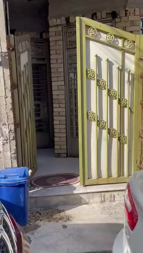 السلام عليكم 👍🏻
بيت البيع ٨٠ متر بناء ترجه أولاه  طابق في منطقه سكينه مقاطعه ١٠/٢الزراعي يحتوي علئ غرفه جبيره قياس 5في 4ونص واستقبال. 5في 3ونص وصاله قياس 4في 4حمام و وصحيات خارجيه ومنور والفديو يوضح البيت كله. بيتونه ومخزن صغير فوق صطح مطبك شتايكر ولبخ ونثر البيت متعوب عليه بي صقوف مغربيه وديكورات  بيبان تركيات وسيراميك إسباني اي استفسار مع صاحب الدار مباشرا ***********
