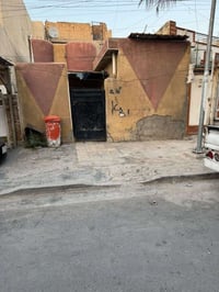 بيت للبيع يعتبر قطعه ارض مساحة (100) واجة 5 نزال 20  حي جهاد مربع 95  ...