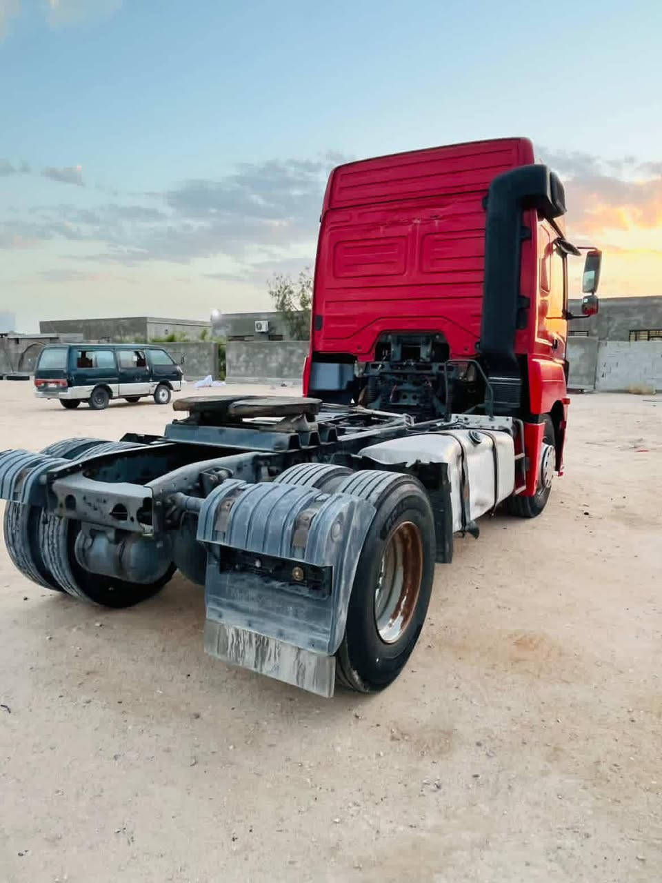 سلام عليكم كسور 2006رقم سليمانيه سنويه منتهيه مكينه بيه بخار شاصي بيه جكه كيراكسن قماره مكفولات دواخل جديده البسمه السنويه موجود مكان البصره السعر 120وبيه مجال ***********
