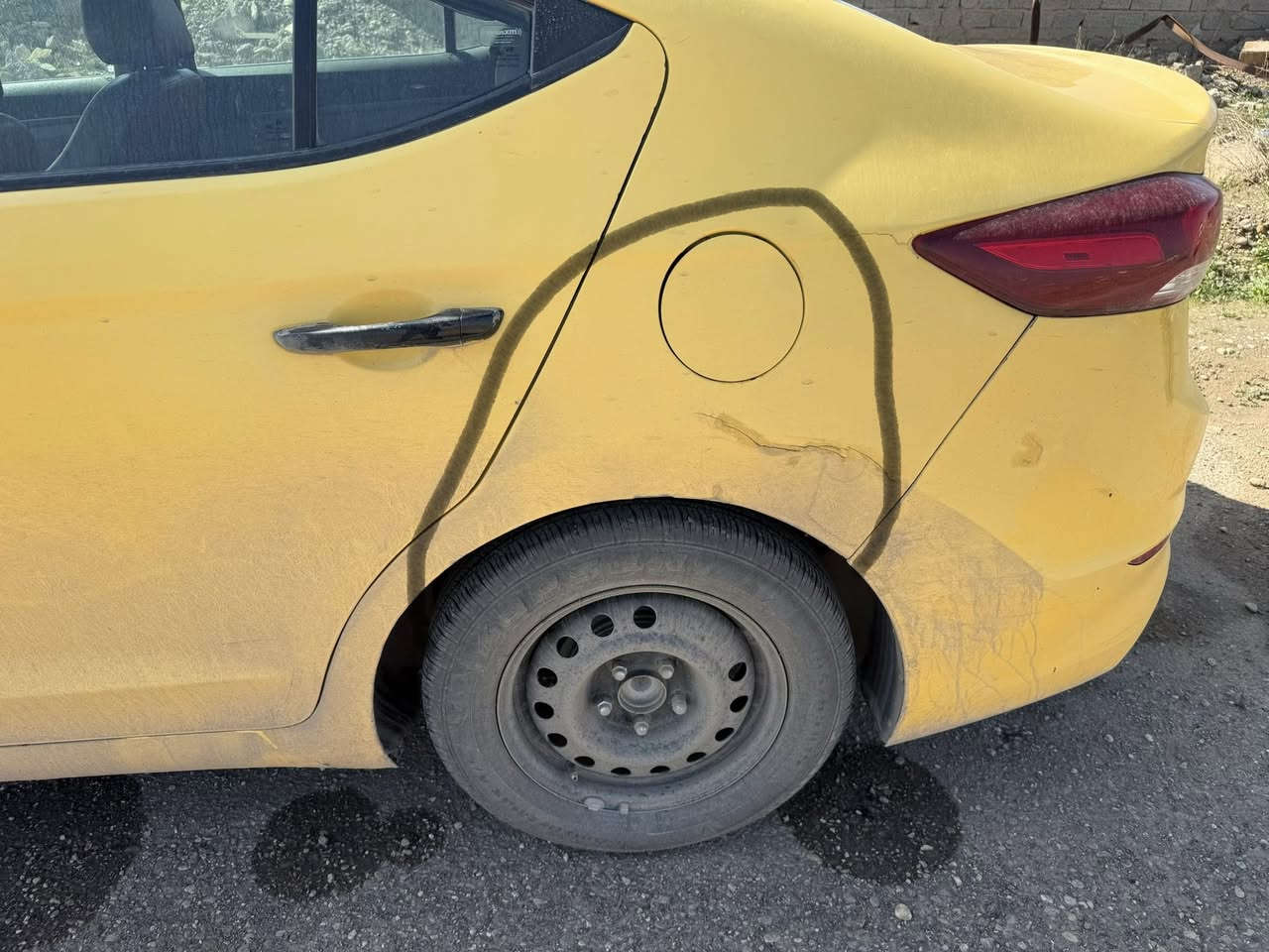 سلام عليكم النتره 2017 بغداد بسمي 
وارد امريكي ليبل واحد السياره جاهزه 
بيها نواقص بسيطه ظربتها 
الجاملغ الخلفي 
صفحت السائيق 
السونار موجود بالمنشور 
 عنواني بغداد
سعرها 115
***********
