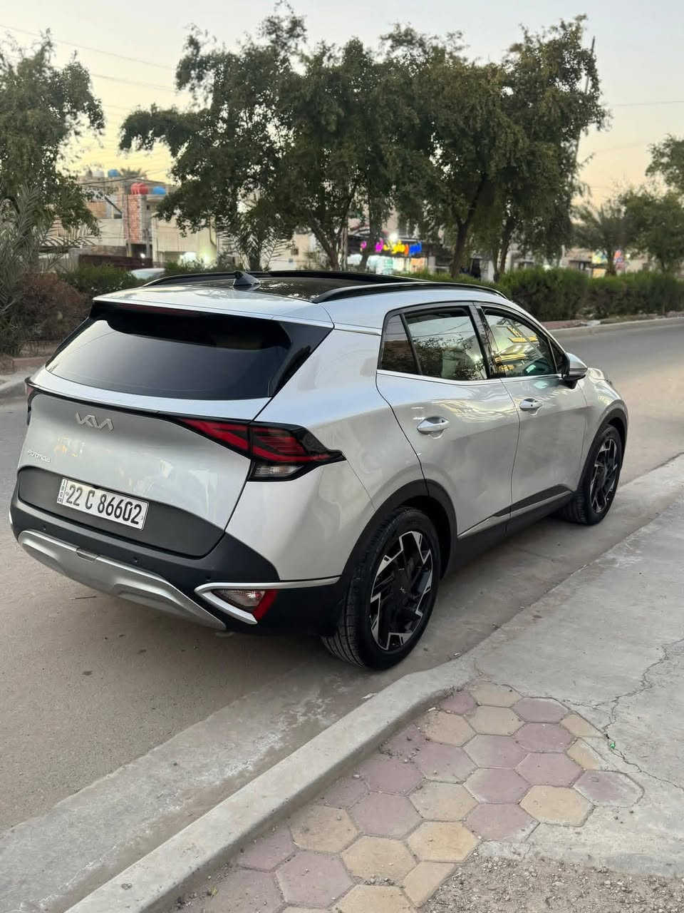 سبورتج  2023 
خليجي سياره فول مواصفات  
ترهم مراوس حسب القناعه
بصمه +بصمه ابواب
رادار امامي
رادار جانبي وخلفي
بانوراما
كراسي كهرباء
تبريد بلكشنات
تدفئه بلكشنات
تدفئه بلستيرن
صندوق كهربائي ذكي
محرك 2000 دوش
ماشيه 28كم السياره
سياره حلوه ونضيفه بيهة بارد باب السايق يم يده الباب
وشخط باب الخلفي الايمن حوالي 10سم
باقي سياره جديده
مكاني بغداد 
السعر رقم 1 رد تلقائي
***********
