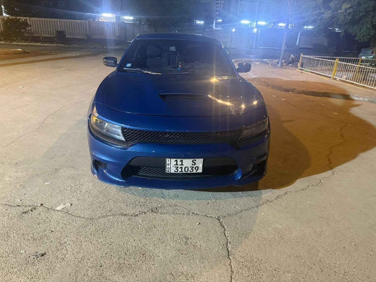 السلام عليكم للبيع جارجر موديل 22 اصل GT حادث ٣ قطع جاملغ تبديل وباب تبديل نفس الون اصليات  وبنيد نفسه مصلح يعني السياره قطعه وحده صبغ رقم بغداد أب اسمي حصرآ ماشيه ٦٠ ميل كامله من كل النواحي رايده 215 $ يعند شددتين و 15 مكاني بغداد ***********
