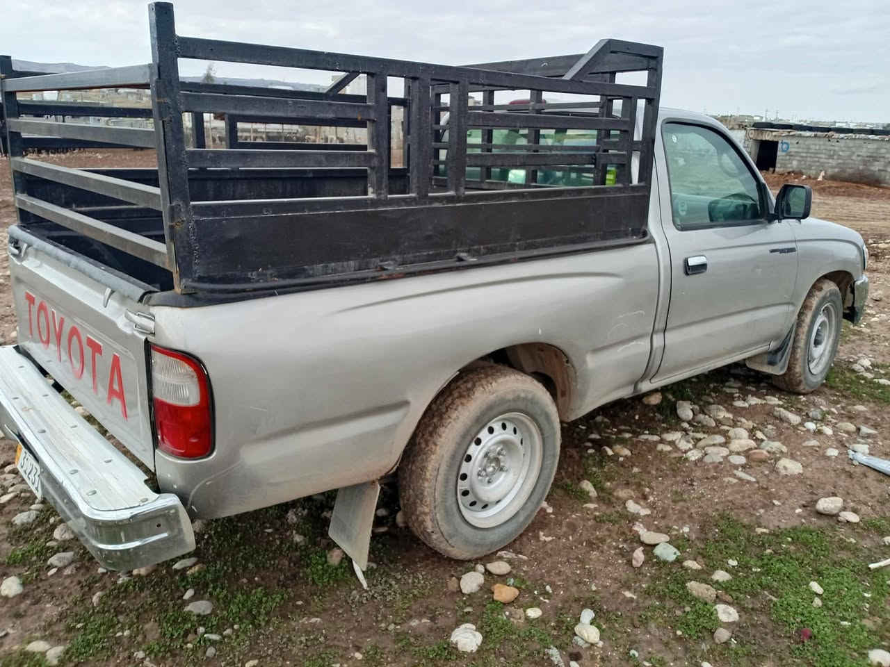 توێتا پیکاب   مۆدێل 2004
مەکینەبەخ 
تەبرید ثلج و سوکان باوەر ، سنویە جدید 2029 .
بیتاقە بنزین .
 مکان جــمــجمــاڵ 
***********
