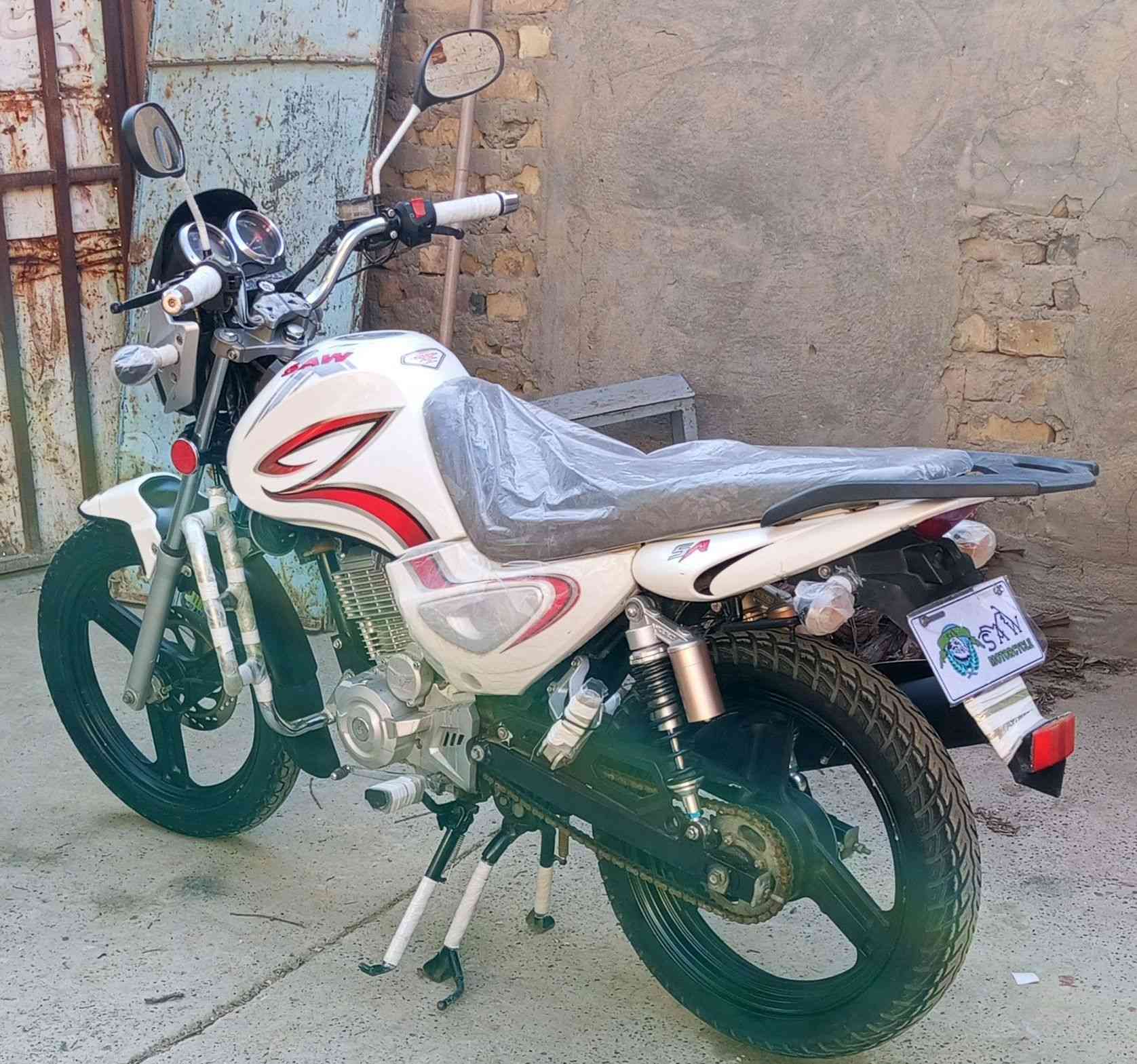 سلام عليكم للبيع سنكي عالي موديل ٢٠٢٠ بلادي محرك لاتنقيص ولا تبخير صوت ناعم كلش ماطور كامل من اوراق وكلشي كهرباءياته كامله نكره سلف تشغيل بل ريمونت مال وكاله تايرات جدد هورن سيدان الاصلي مال شركه صالنصه شخطه مبيهه وياله سدر دبلات كله شغال مكاني دجيل ولايه هاي كل التفاصيل كتبتهه اليريده يتصل يستفسر عل سعر فقط والموشراي لايتصل ***********
