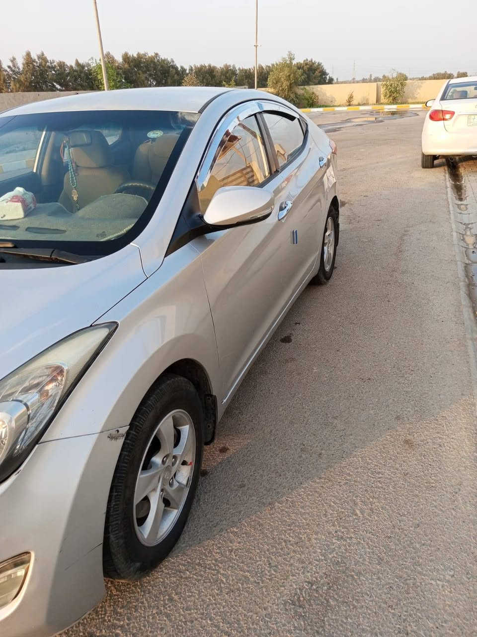 الانترى مديل 12 محرك 1600 
مكفوله  بيه طخات بصيطه سعر 99
*********** مكاني  نجف
