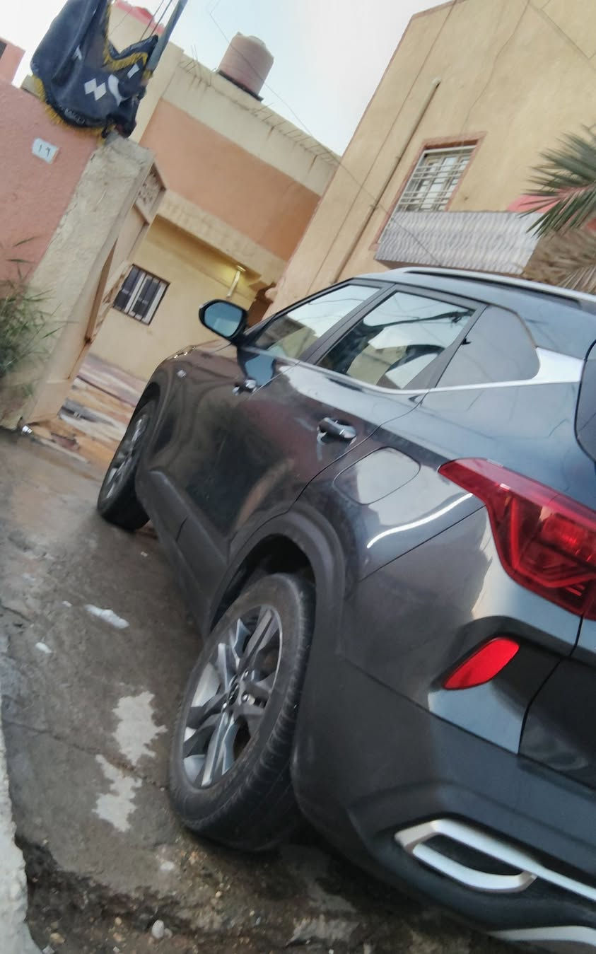 سلام عليكم كيا سليتوس للبيع مكينه 2000دوش المرغوب رادارات جانبيه مستشعر وقوف ذاتي مودات قياده نظام تسحلق تدفىه كشنات كامره خلفيه تبريد امامي خلفي شاشه كار بلي منافذ شحن امامي وخلفي ونوافذ يو اس بي تبريد ثلج فور ويل السياره فول مواصفات للأخير دخول ذكي ونضام ترحيب وتشغيل عن بعد السياره وارد أمريكي للاستفسار على الرقم *********** ملاحظه السياره تستلمه مرقم كامل وجاهز
