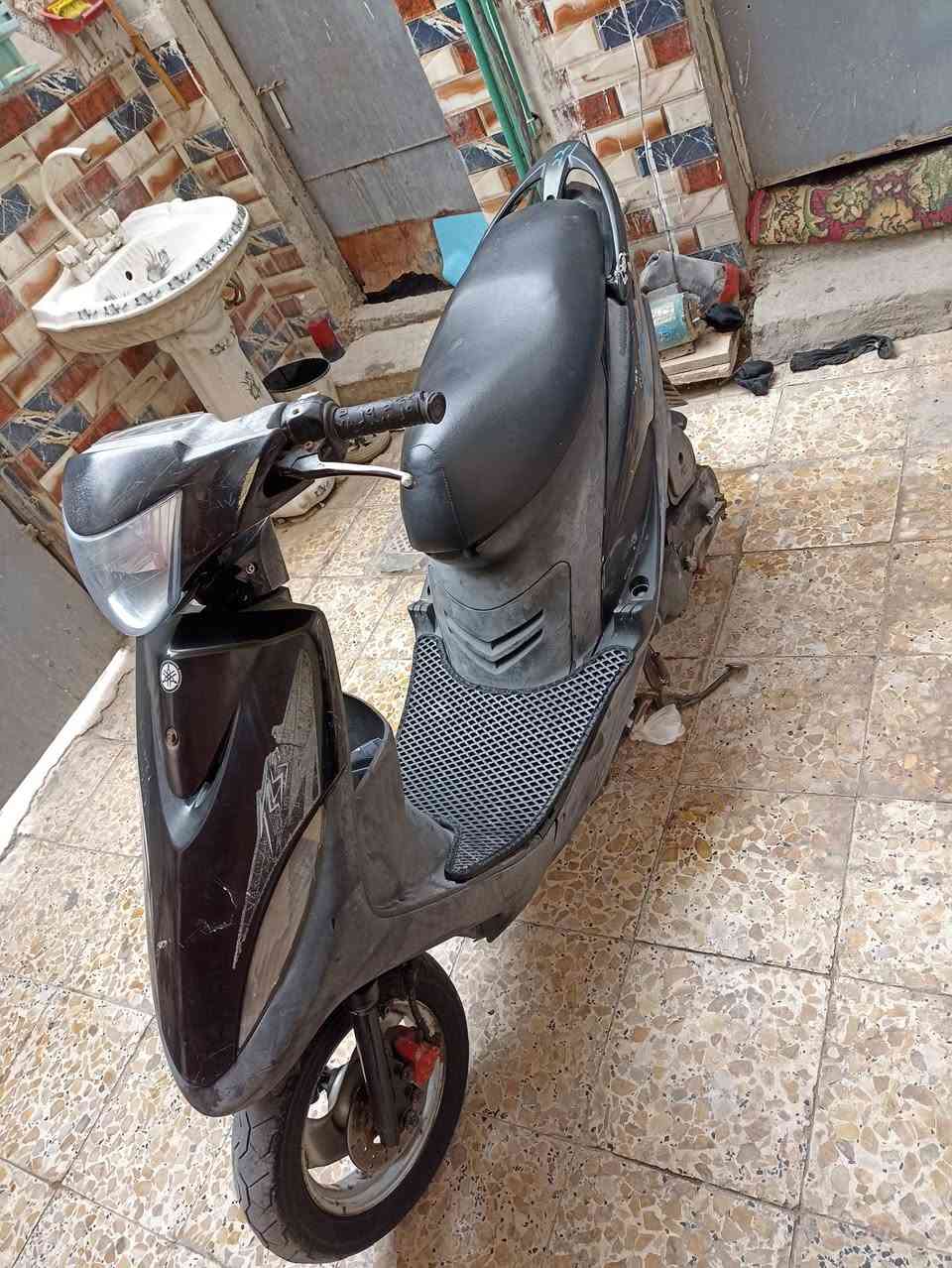 دراجه ماكس عدله مقفوله كفاله عامه شرط فحص كامل مواصفات كل نقص ما بيها مكاني الناصريهه***********
