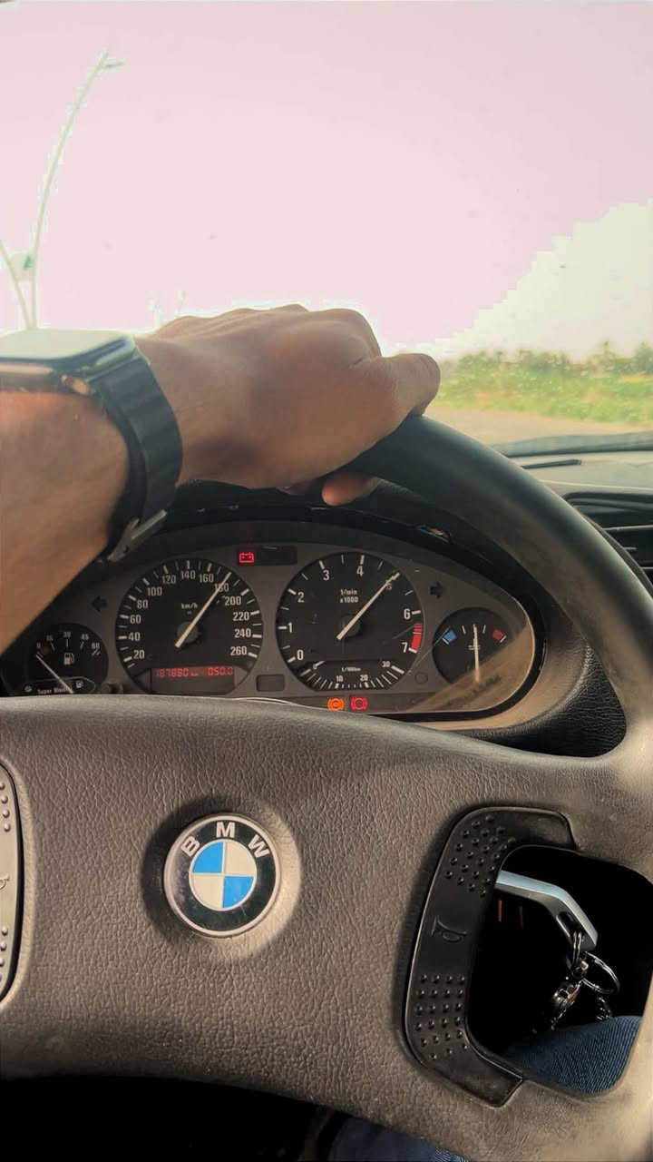 السلام عليكم
سيارتي 36 وكل جناية ال 36 والزعرة يعانون من المشط والرجة والنضوح مال هايدروليك واني واحد من اللي جانوا يعانون من هاي المشكلة 
ياهو الاروحله يكلي بدل مشط واحد يكلي ميزانية واحد يكلي ماعرف شنو لحد مرحت لاسامة بالدورة مكانه هو ووياه ولد اسمه وسام نزلولي المشط غسلوه مثل مموضح بالصورة ورتبولي الامورات وصارت عبالك حديث لا رجة ولا دركة عوجة ولا نضوح ولا كلشي الا لوز وبسعر جنت مستعد ادفع ضعفه مرتين حته اسويها 
هذا حسابه الولد للي يحتاج شي يشتغل كلشي بالبي ام 
Osama AL-Rubaie
وهذا رقمه : ***********
