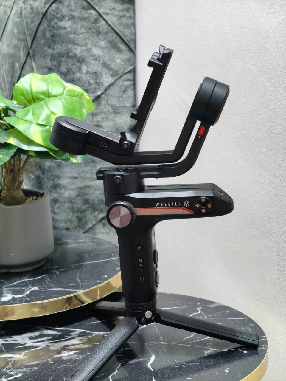 كانون 250D
السلام عليكم 
كانون 250dنضافه 95%شرط الفحص +عدسة 50mm-1.8
جنطة +بطاريات 4وقاعدة شحن مزدوجه+شاحنة الشركة الاصليه+مانع اهتزاز Weebill s استخدام 5مرات فقط  كارتون موجود 

بغداد حي القاهره
السعر خاص او واتس اب 
 رقم ***********
