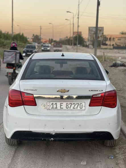 سلام عليكم كروز 2012 خليجي بدون ضربه فقط جاملغات ثنين رش صبغ محرك 1800 سونر موجود وبيها عته بس بلنمره الأولى والثاينه خفيفة مكاني بغداد سعر 75 ورقه 
رقمي ***********
