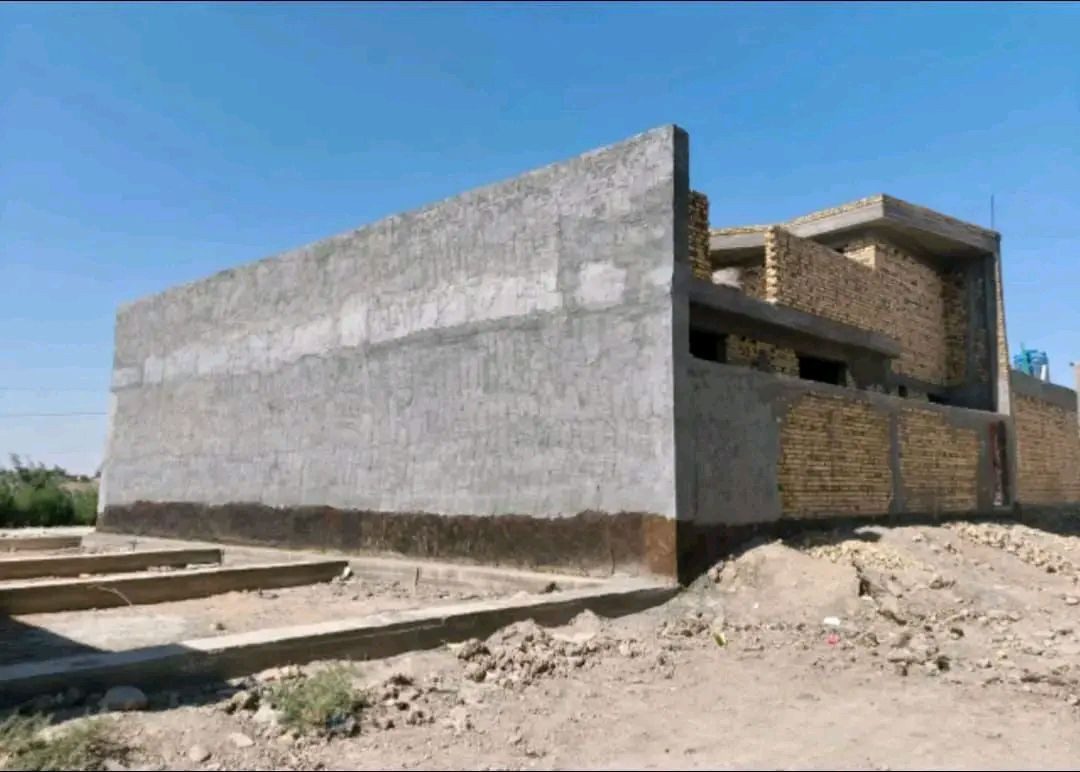 السلام عليكم
بيت مع قطعه أرض سند 25 البيت مساحه 250 متر والقطعة مساحه 185 متر في الحله منطقه الإمام بكر قريب عن الإمام كافة الخدمات ماء و كهرباء وشارع للاتصال ***********
