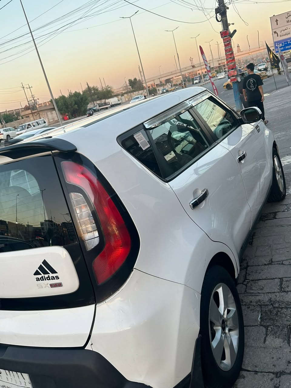 للبيع: كيا سول (Kia Soul) موديل 2015 - السيارة نظيفة
السيارة وارد أمريكي، بحالة ممتازة ومواصفات .
• المحرك: 1600 GDI (اقتصادي وقوي).
• الحالة الفنية: السيارة حادثها "جاملغ خلفي".
• السنوية باسمي الشخصي، والتحويل في اليوم التالي مباشرة .
للاستفسار والتواصل:
يرجى الاتصال على الرقم: ***********
