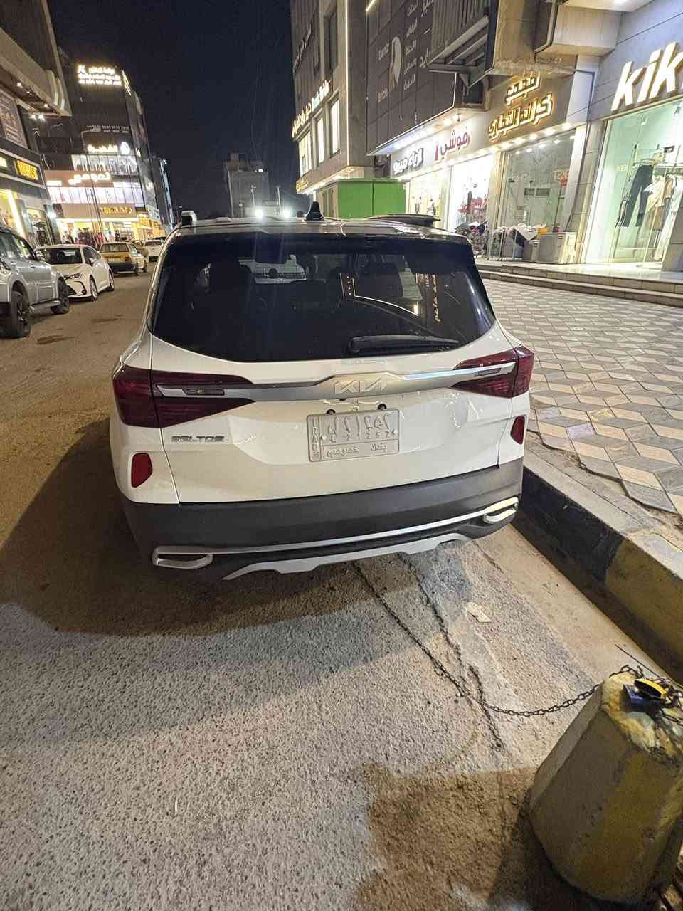 السلام عليكم
سيلتيوس موديل 2022
ابيض 2 colors 
قماره بانوراما 
حادثها باب السايق مبدل 
صور  الحادث موجوده 
ايرباك تكمه فقط طاك 
مواصفات 
بصمه تشغيل 
تشغيل عن بعد
تبريد قطعتين
تبريد مناخي لمس منفصل 
شاشه كبيره 
تحكم كامل استيرين 
مانع انزلاق 
اوتو ستوب 
حساس خلفي 
رادار 
نشره داخليه متغيره الون 
محرك 2000 دوش 
ماشيه سياره 
2725 ml 
رقم بغداد
السعر 158 بيه مجال بسيطه
للاستفسار ***********
