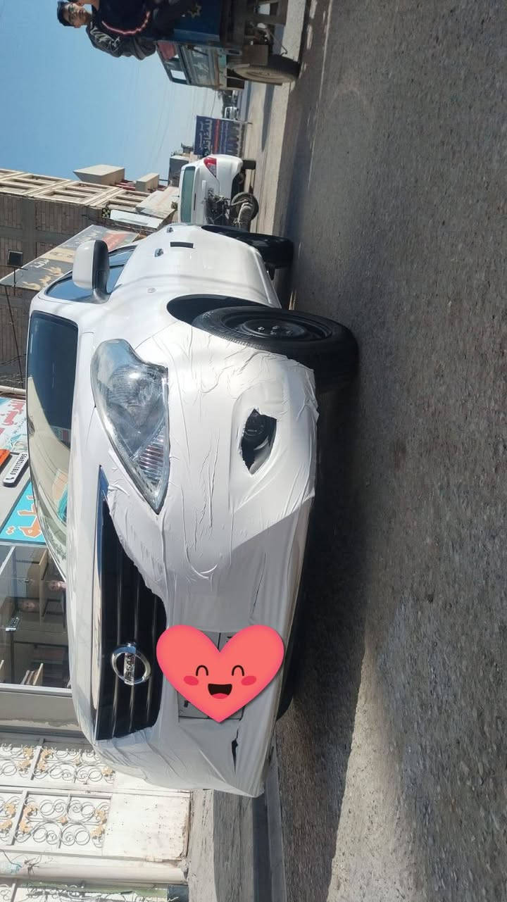 السلام عليكم نيسان صني هندي اصل مديل 20 كفاله عامه من شخط سياره جديده بمعنه كلمه تخم تاير تبريد ثلج حداديه  جديده سياره يشهد الله كامله على آخر حبايه ماشيه حقيقي 114 حقيقي سعر 108 وبيه مجال حك جيه ***********
